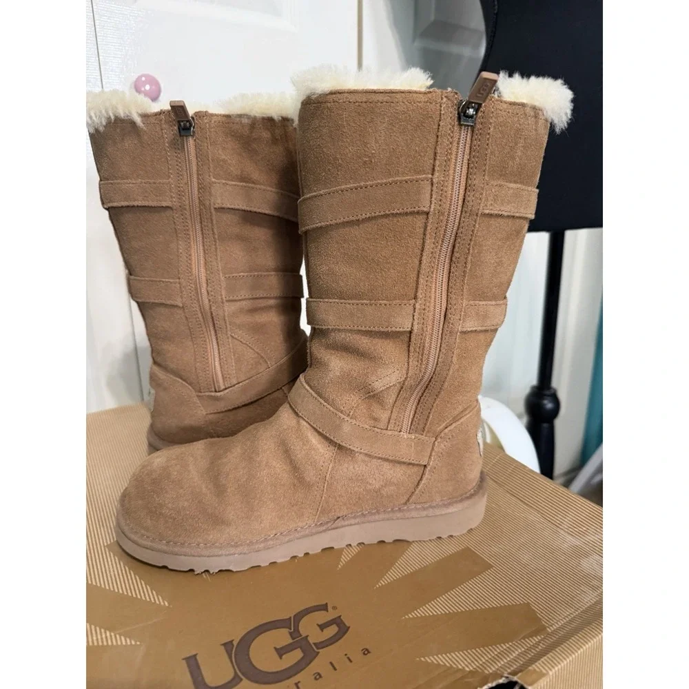 Uggs‎ Maddie 11 Boots Kids Size 5